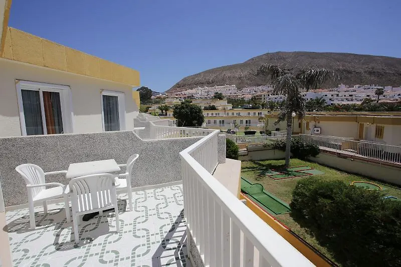 Checkin Bungalows Atlantida Лос Кристианос 3*,