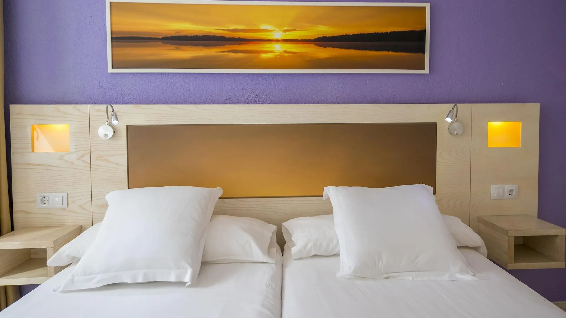 Checkin Bungalows Atlantida Los Cristianos  Spain